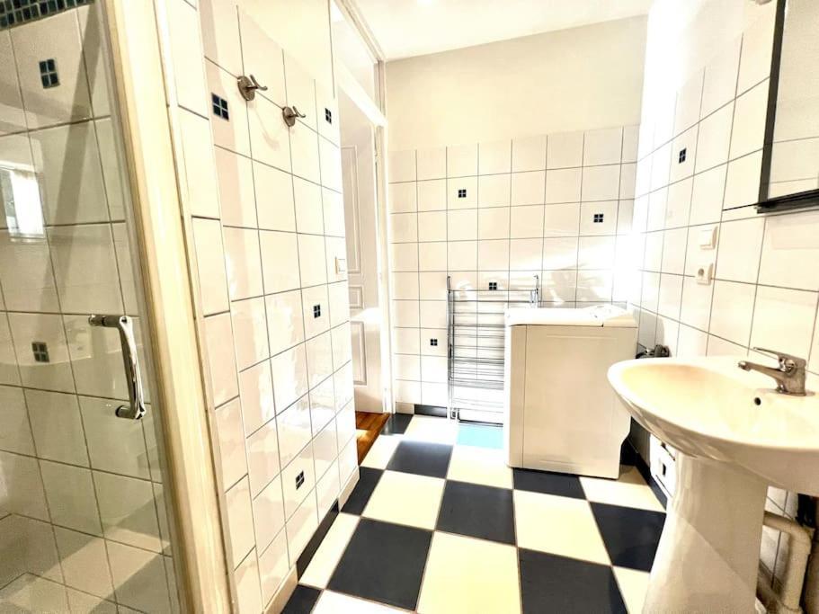 Joli Appartement En Centre Ville Bagnères-de-Bigorre Extérieur photo